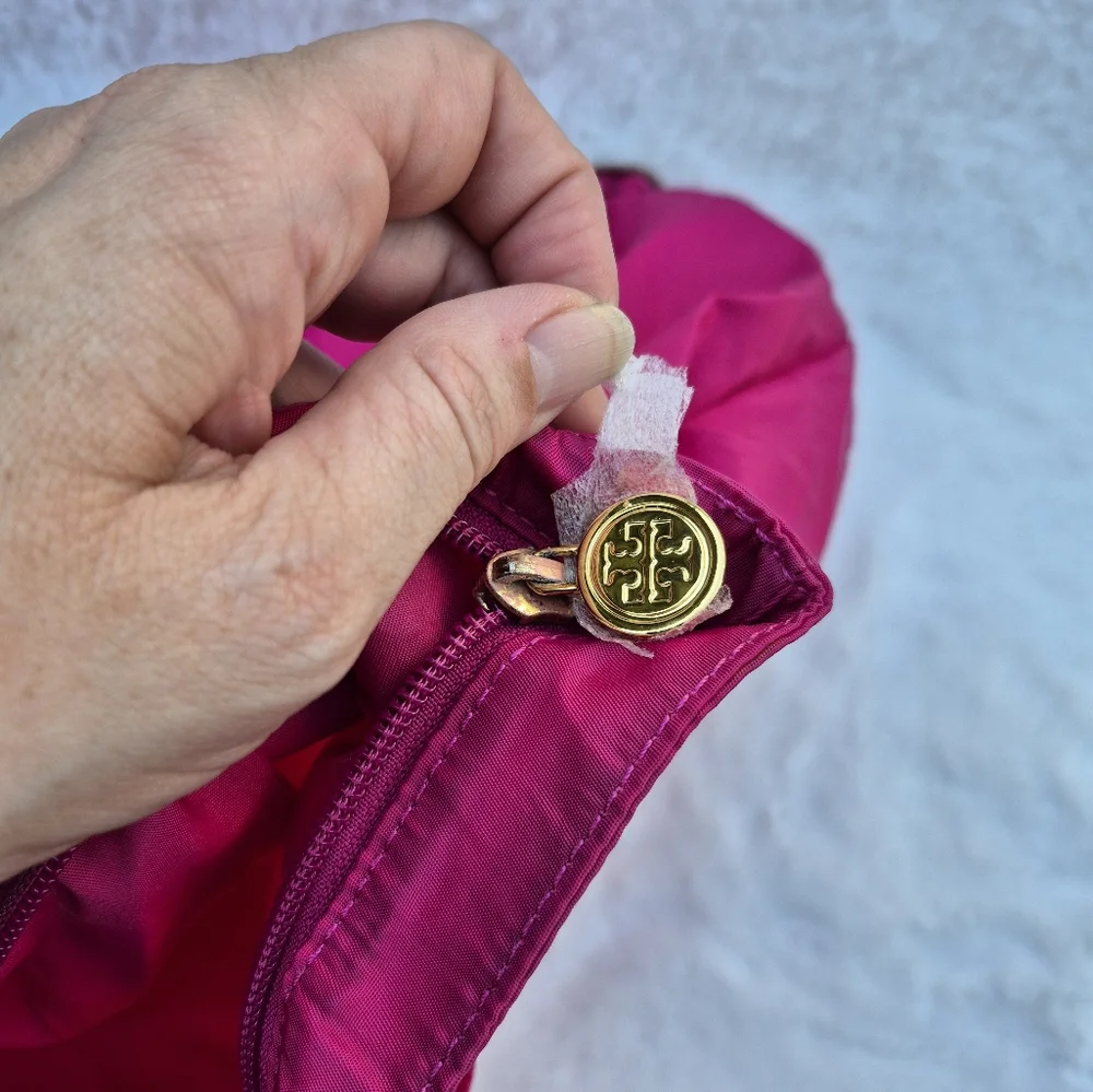 Tory Burch Nylon Cheeah Tote Bag Rare - Picture 6 of 8